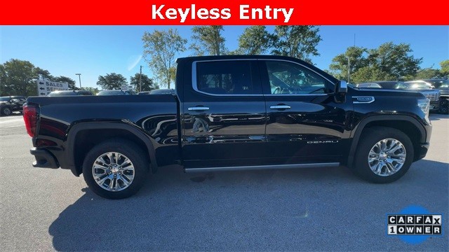 GMC Sierra 1500 Vehicle Full-screen Gallery Image 11