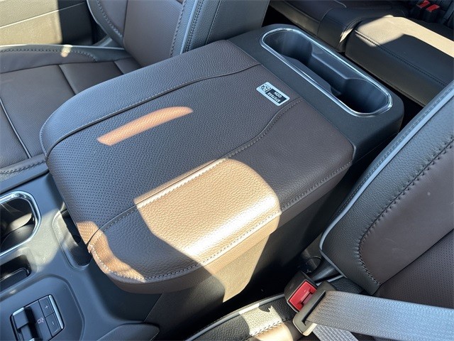 GMC Sierra 1500 Vehicle Full-screen Gallery Image 21