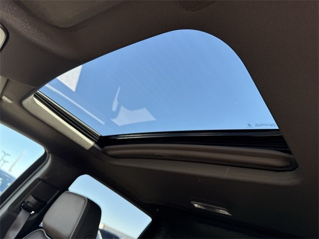 GMC Sierra 1500 Vehicle Full-screen Gallery Image 22