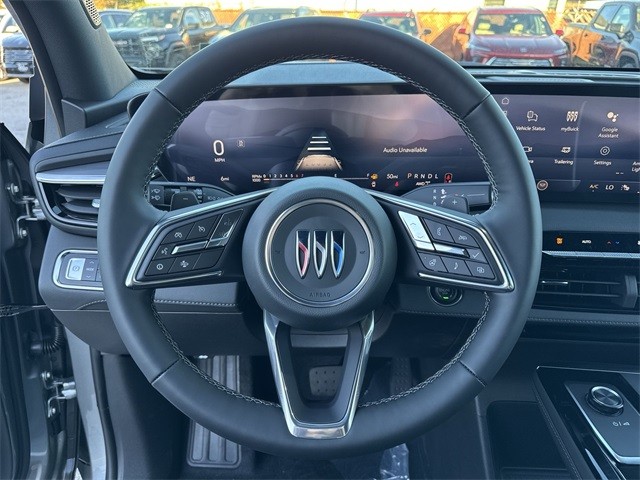 Buick Enclave Vehicle Full-screen Gallery Image 14