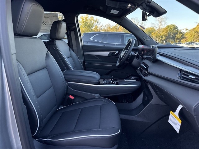 Buick Enclave Vehicle Full-screen Gallery Image 25