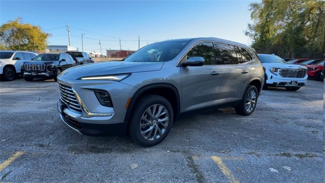 Buick Enclave Vehicle Full-screen Gallery Image 04