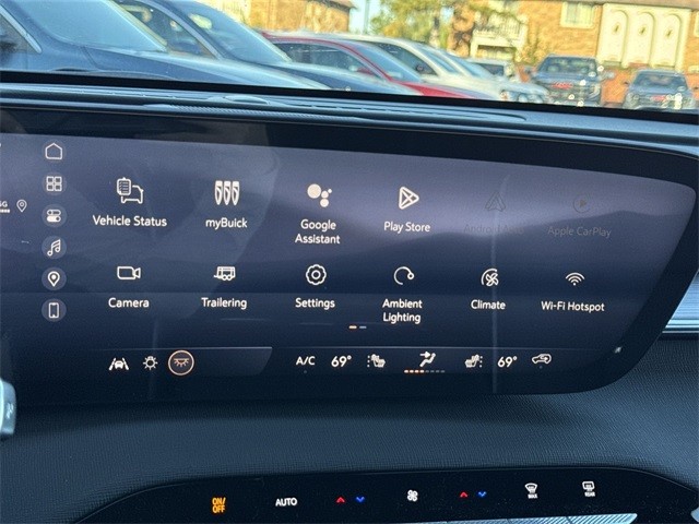 Buick Enclave Vehicle Full-screen Gallery Image 16