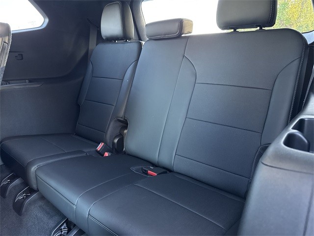 Buick Enclave Vehicle Full-screen Gallery Image 23