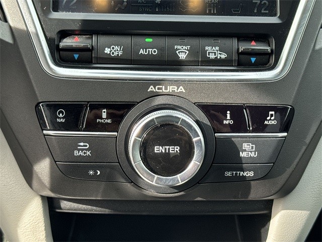 Acura MDX Vehicle Full-screen Gallery Image 22