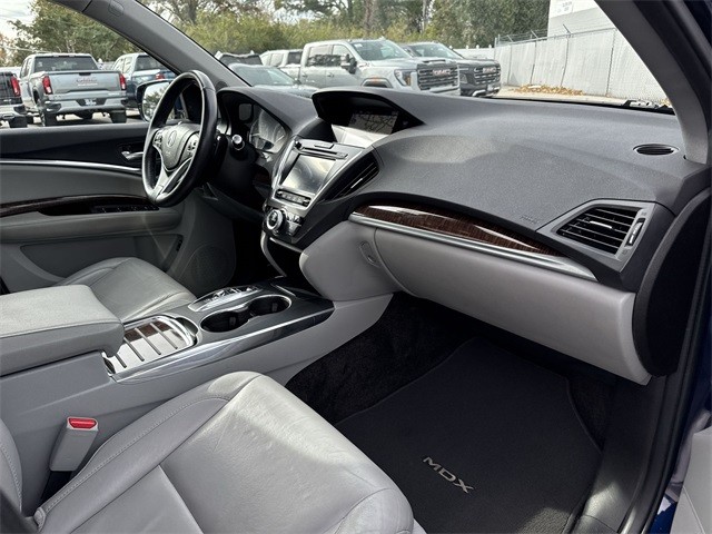 Acura MDX Vehicle Full-screen Gallery Image 33
