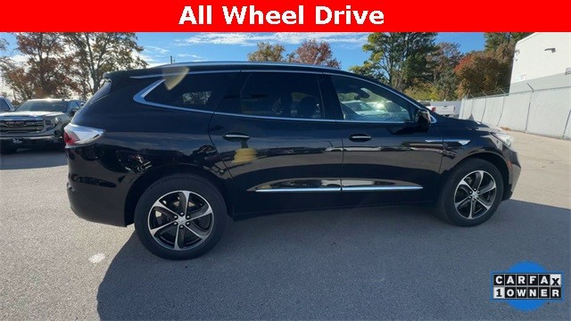 Buick Enclave Vehicle Full-screen Gallery Image 11