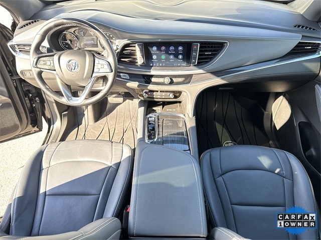 Buick Enclave Vehicle Full-screen Gallery Image 24