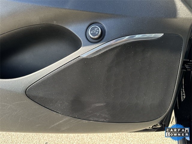 Buick Enclave Vehicle Full-screen Gallery Image 28