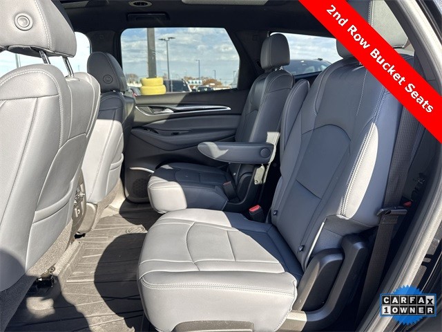 Buick Enclave Vehicle Full-screen Gallery Image 29