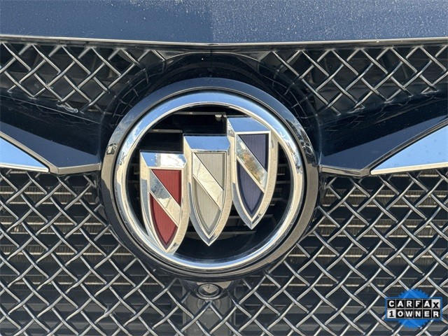 Buick Enclave Vehicle Full-screen Gallery Image 35