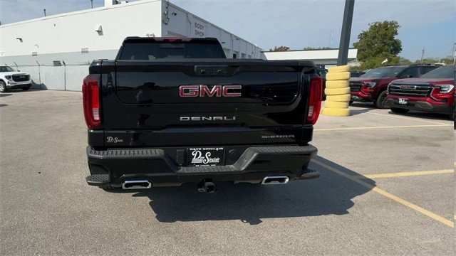 GMC Sierra 1500 Vehicle Full-screen Gallery Image 07