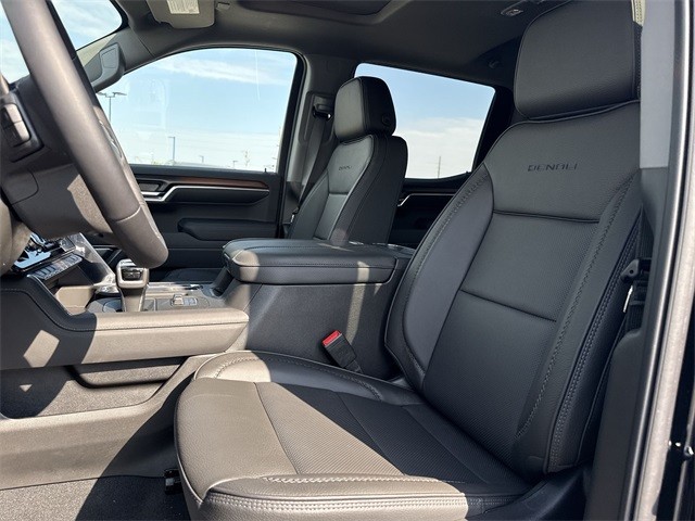 GMC Sierra 1500 Vehicle Full-screen Gallery Image 11