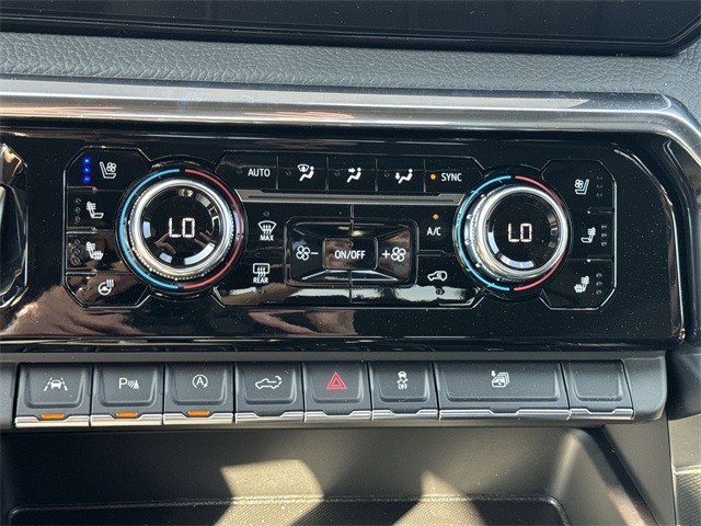 GMC Sierra 1500 Vehicle Full-screen Gallery Image 19