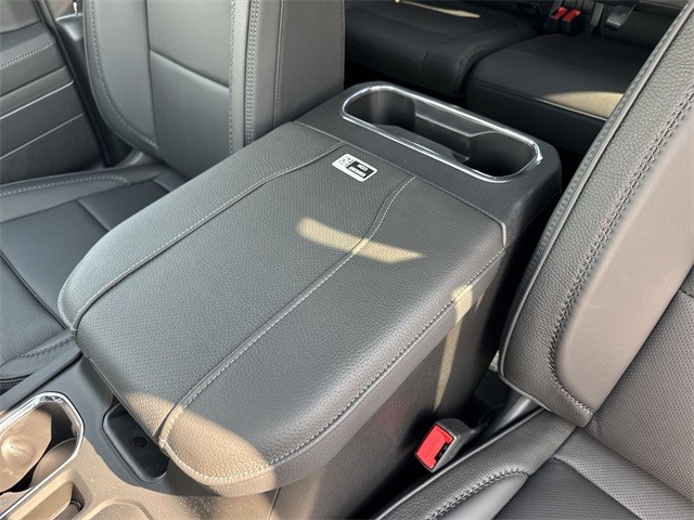 GMC Sierra 1500 Vehicle Full-screen Gallery Image 21