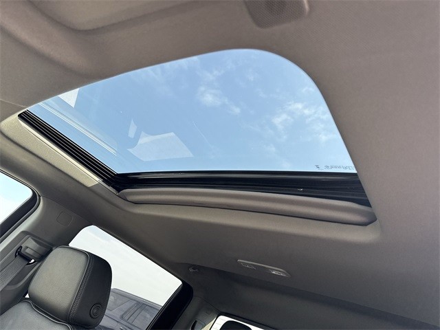 GMC Sierra 1500 Vehicle Full-screen Gallery Image 22