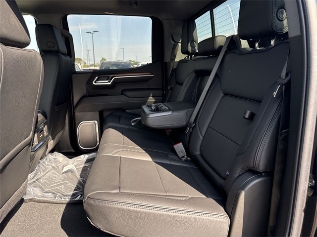 GMC Sierra 1500 Vehicle Full-screen Gallery Image 23