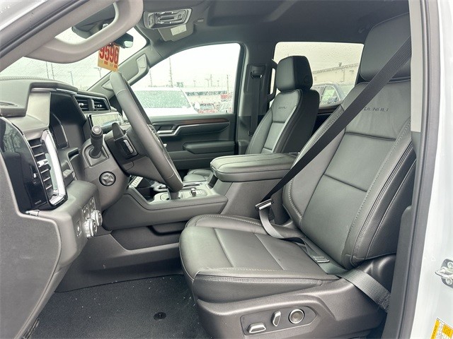 GMC Sierra 1500 Vehicle Full-screen Gallery Image 11