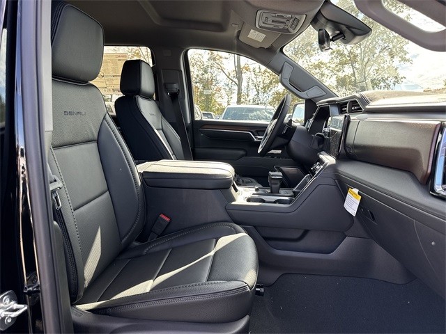 GMC Sierra 1500 Vehicle Full-screen Gallery Image 24