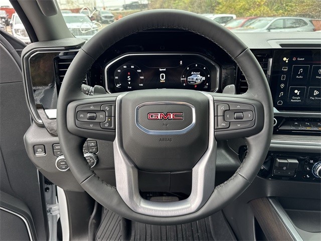 GMC Sierra 1500 Vehicle Full-screen Gallery Image 14