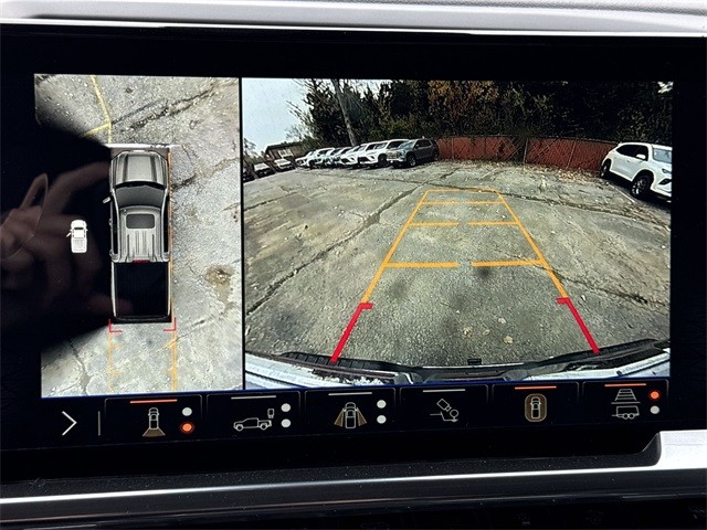 GMC Sierra 1500 Vehicle Full-screen Gallery Image 17