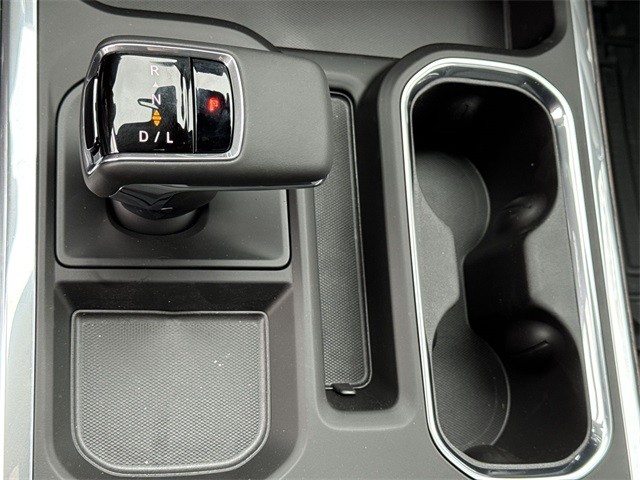 GMC Sierra 1500 Vehicle Full-screen Gallery Image 20