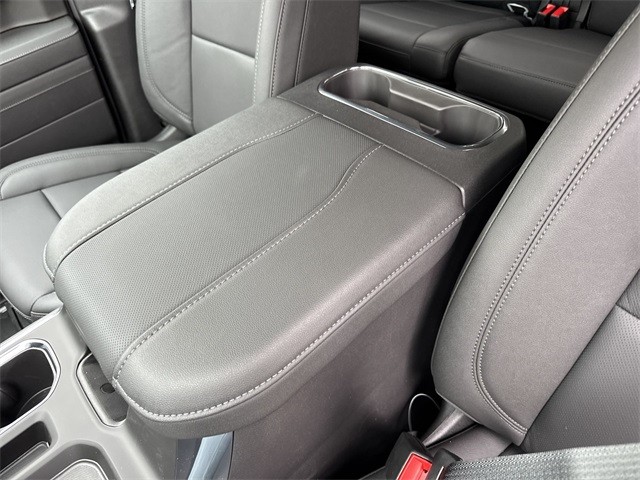 GMC Sierra 1500 Vehicle Full-screen Gallery Image 21