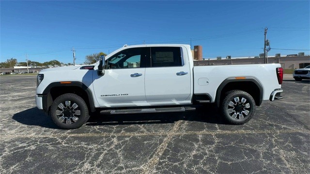 GMC Sierra 2500HD Vehicle Full-screen Gallery Image 05