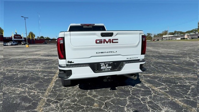 GMC Sierra 2500HD Vehicle Full-screen Gallery Image 07