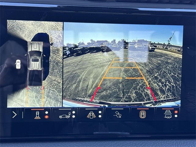 GMC Sierra 2500HD Vehicle Full-screen Gallery Image 17