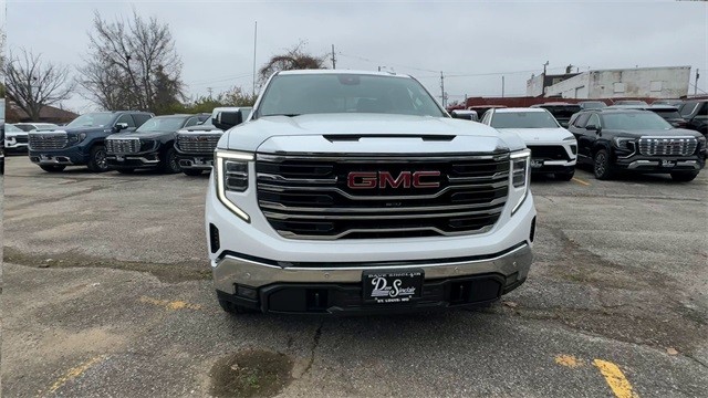 GMC Sierra 1500 Vehicle Full-screen Gallery Image 03