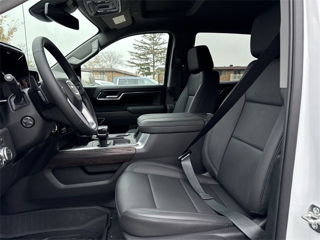 GMC Sierra 1500 Vehicle Full-screen Gallery Image 11