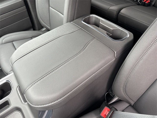 GMC Sierra 1500 Vehicle Full-screen Gallery Image 21