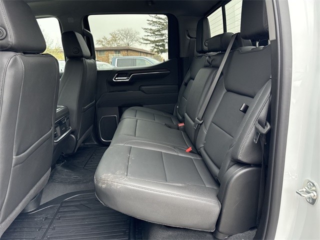 GMC Sierra 1500 Vehicle Full-screen Gallery Image 22