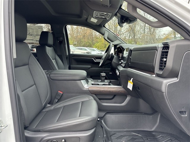 GMC Sierra 1500 Vehicle Full-screen Gallery Image 24