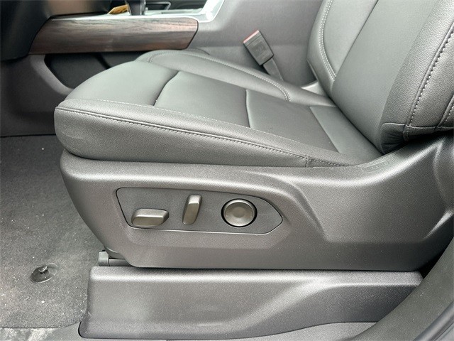 GMC Sierra 1500 Vehicle Full-screen Gallery Image 12