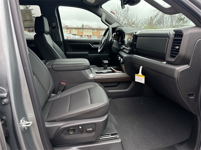 GMC Sierra 1500 Vehicle Full-screen Gallery Image 24