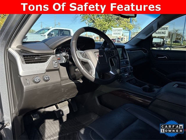 GMC Yukon Vehicle Full-screen Gallery Image 13