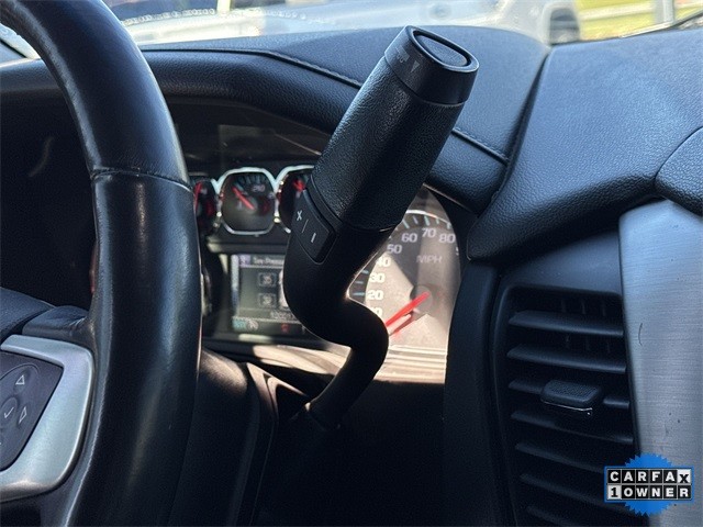 GMC Yukon Vehicle Full-screen Gallery Image 19