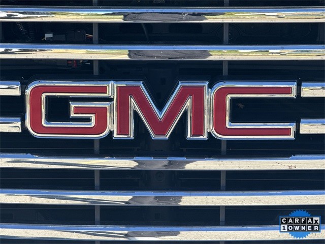 GMC Yukon Vehicle Full-screen Gallery Image 35