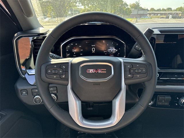 GMC Sierra 1500 Vehicle Full-screen Gallery Image 14