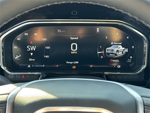 GMC Sierra 1500 Vehicle Full-screen Gallery Image 15