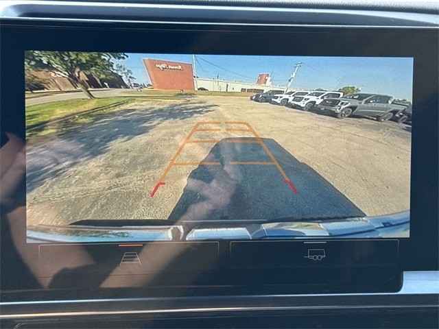 GMC Sierra 1500 Vehicle Full-screen Gallery Image 17