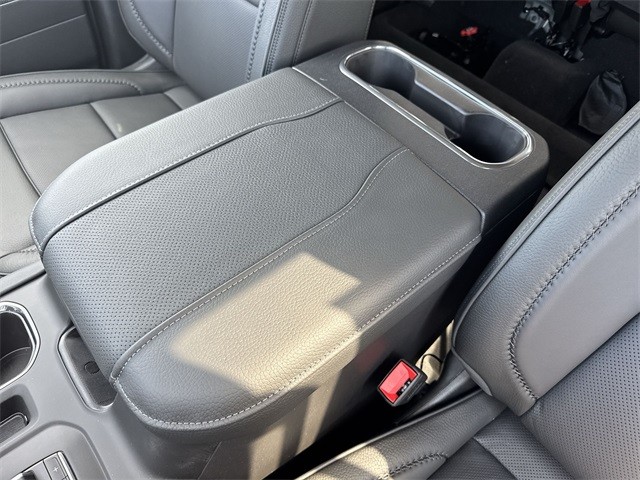 GMC Sierra 1500 Vehicle Full-screen Gallery Image 21