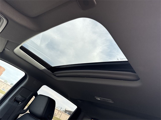 GMC Sierra 1500 Vehicle Full-screen Gallery Image 22