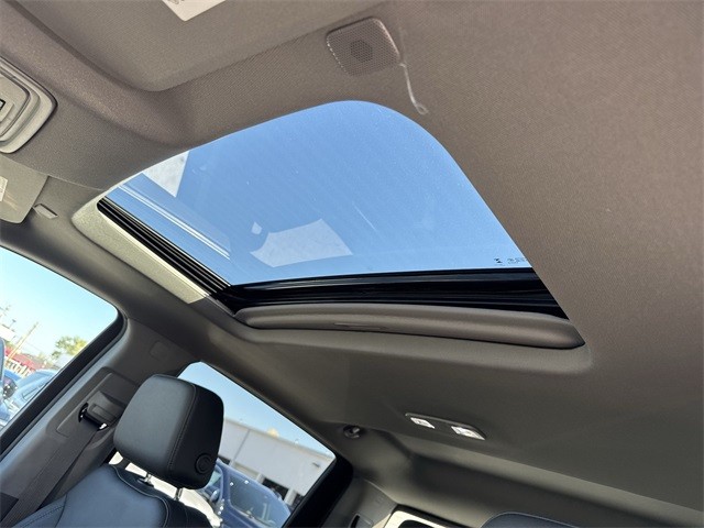 GMC Sierra 1500 Vehicle Full-screen Gallery Image 22