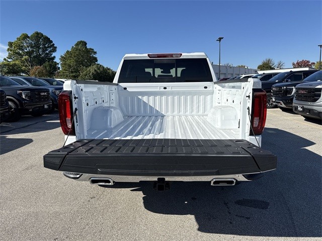 GMC Sierra 1500 Vehicle Full-screen Gallery Image 24