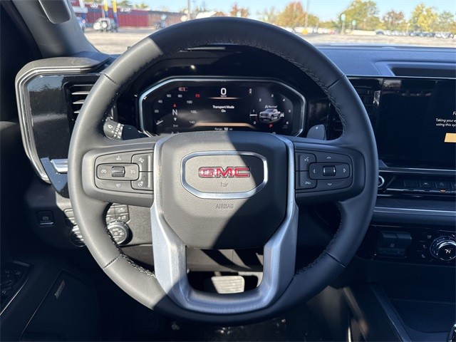 GMC Sierra 1500 Vehicle Full-screen Gallery Image 14