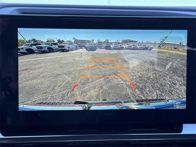 GMC Sierra 1500 Vehicle Full-screen Gallery Image 17