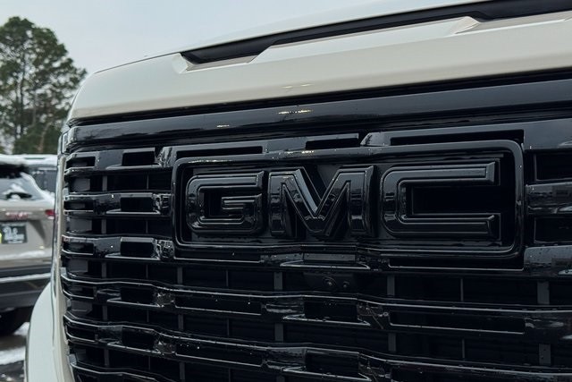 GMC Sierra 1500 Vehicle Full-screen Gallery Image 11